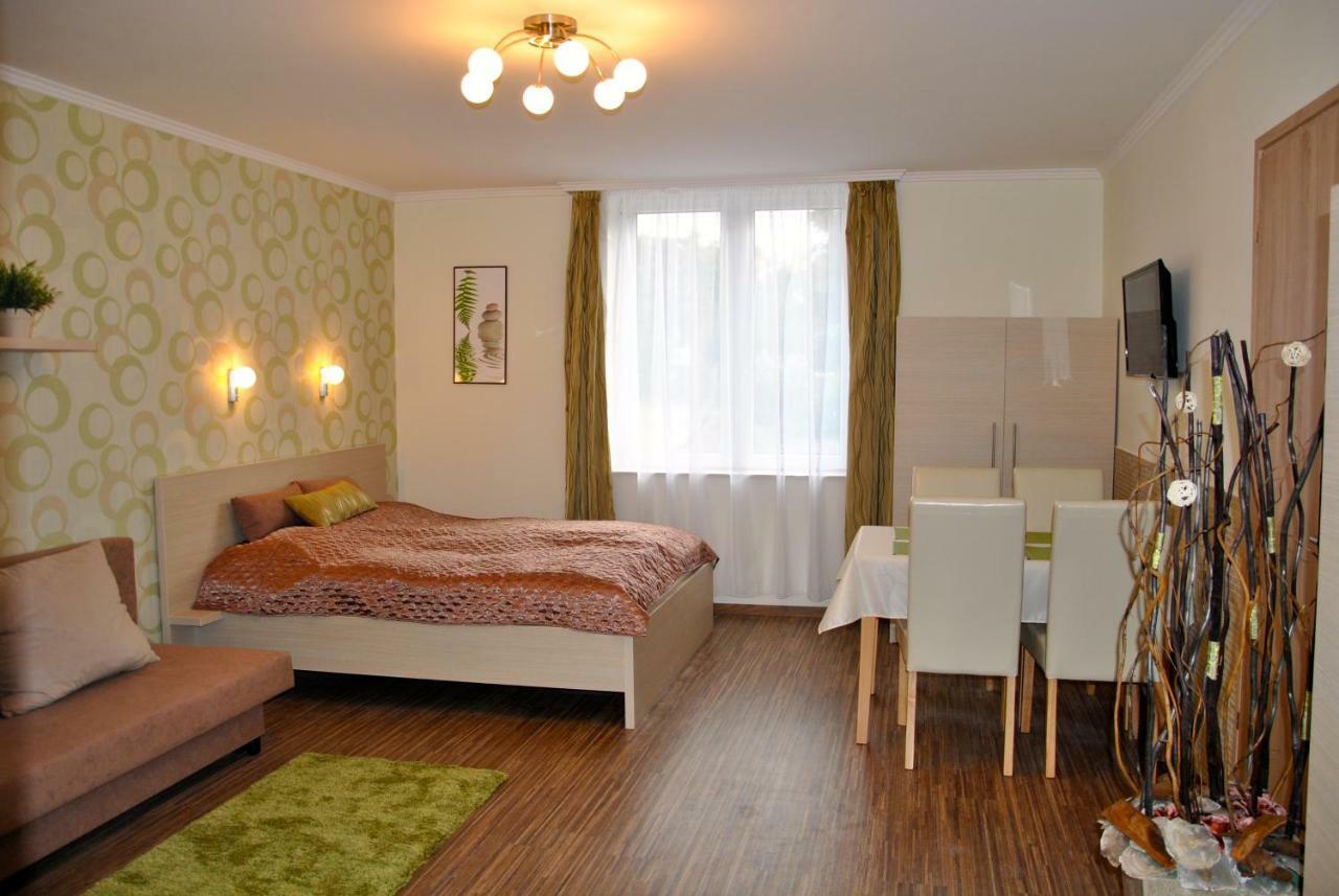 Premium * Gyula